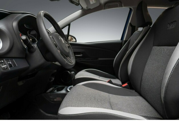 toyota-yaris-elektrisitetbensin-2020-big-19