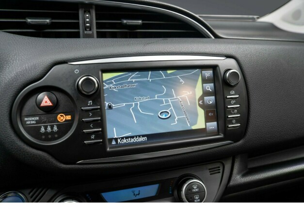 toyota-yaris-elektrisitetbensin-2020-big-15