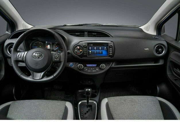 toyota-yaris-elektrisitetbensin-2020-big-10