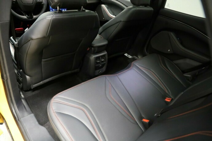 ford-mustang-mach-e-elektrisitet-2023-big-11