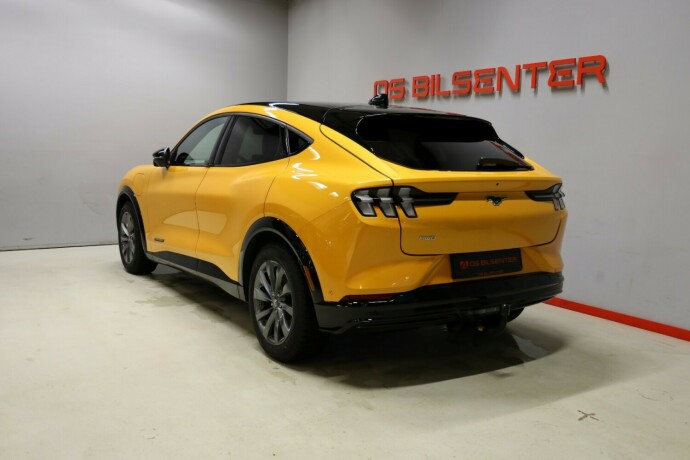 ford-mustang-mach-e-elektrisitet-2023-big-3