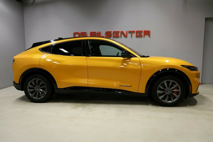 ford-mustang-mach-e-elektrisitet-2023-big-2