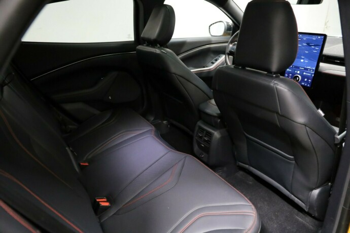 ford-mustang-mach-e-elektrisitet-2023-big-13