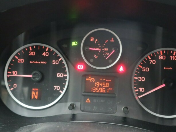 peugeot-partner-diesel-2018-big-11