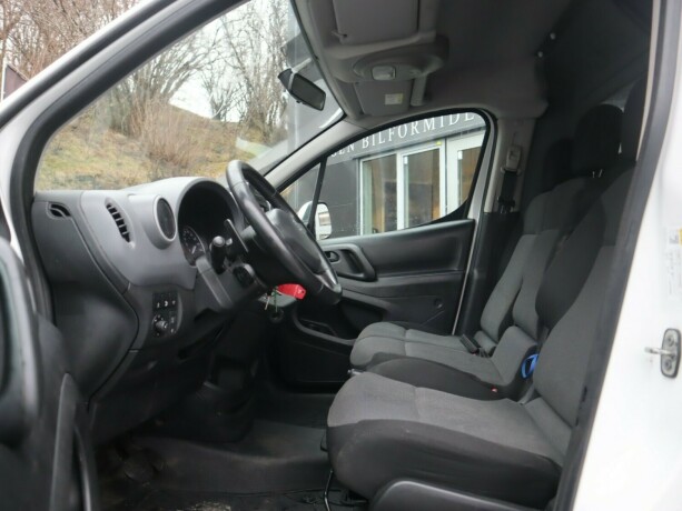 peugeot-partner-diesel-2018-big-6