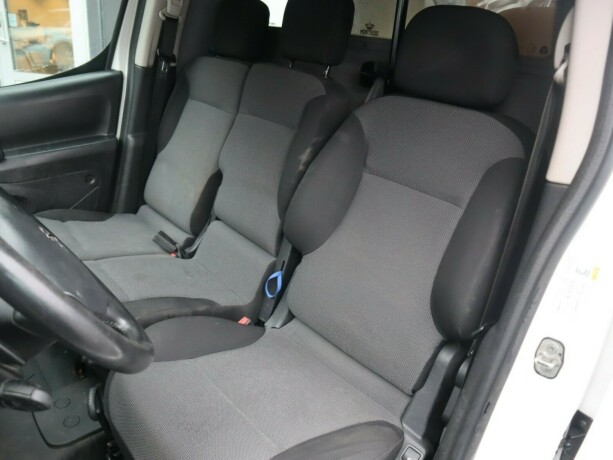 peugeot-partner-diesel-2018-big-8