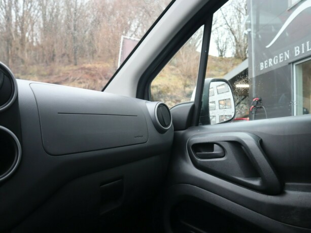 peugeot-partner-diesel-2018-big-4