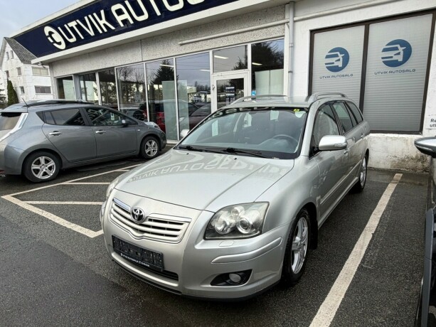 toyota-avensis-bensin-2006-big-2