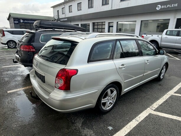 toyota-avensis-bensin-2006-big-5