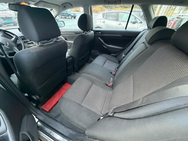 toyota-avensis-bensin-2006-big-24