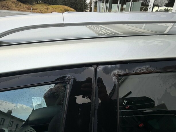 toyota-avensis-bensin-2006-big-12