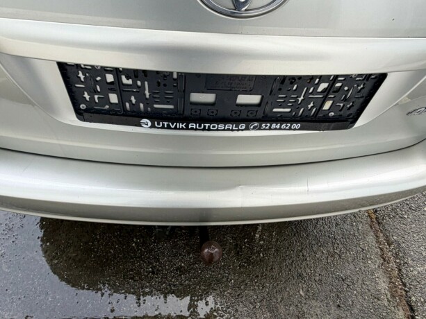 toyota-avensis-bensin-2006-big-17