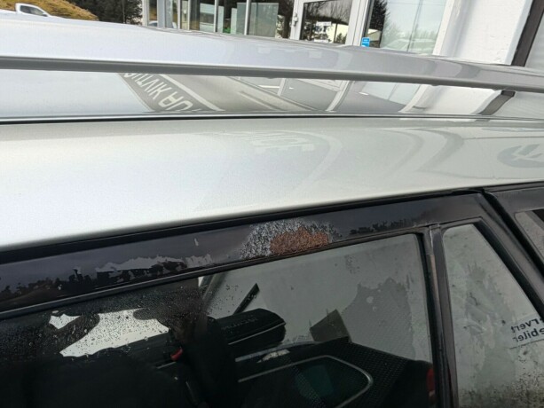 toyota-avensis-bensin-2006-big-14