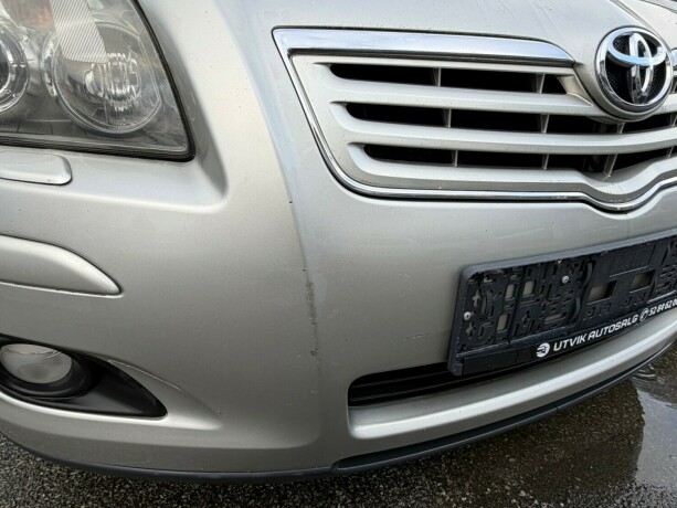 toyota-avensis-bensin-2006-big-9