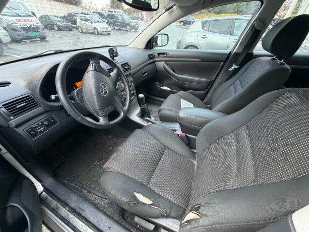 toyota-avensis-bensin-2006-big-23