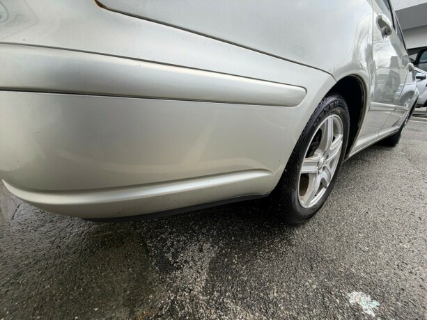 toyota-avensis-bensin-2006-big-20