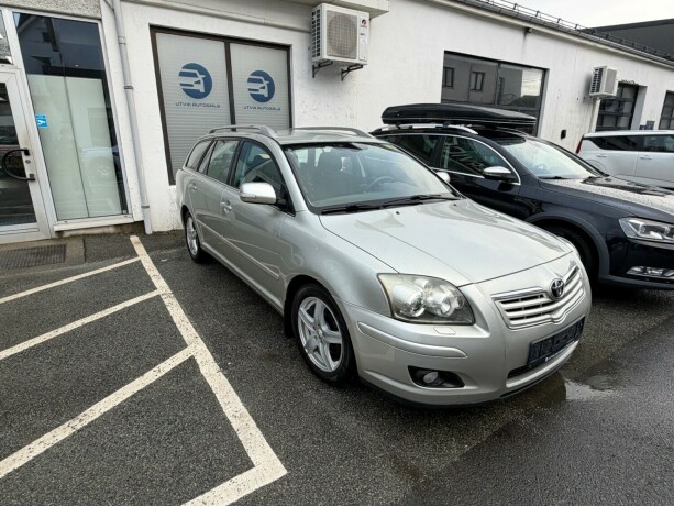 toyota-avensis-bensin-2006-big-3