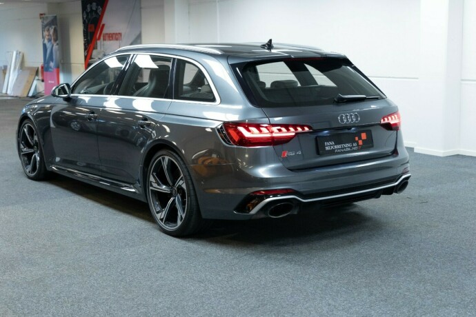 audi-rs4-bensin-2021-big-1