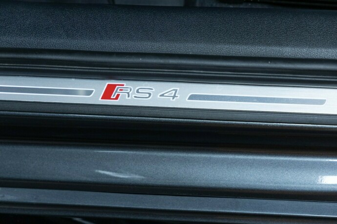audi-rs4-bensin-2021-big-15
