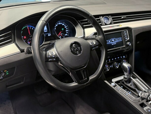 volkswagen-passat-elektrisitetbensin-2017-big-10