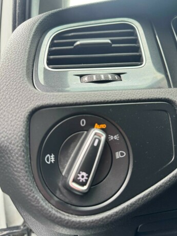 volkswagen-golf-elektrisitet-2019-big-15