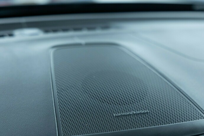 volvo-xc-60-elektrisitetbensin-2019-big-19