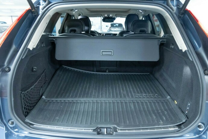 volvo-xc-60-elektrisitetbensin-2019-big-8