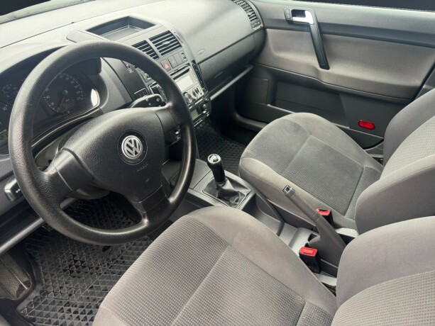 volkswagen-polo-bensin-2009-big-8