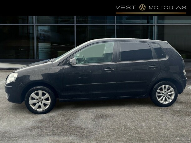 volkswagen-polo-bensin-2009-big-3