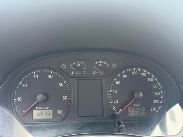 volkswagen-polo-bensin-2009-big-13