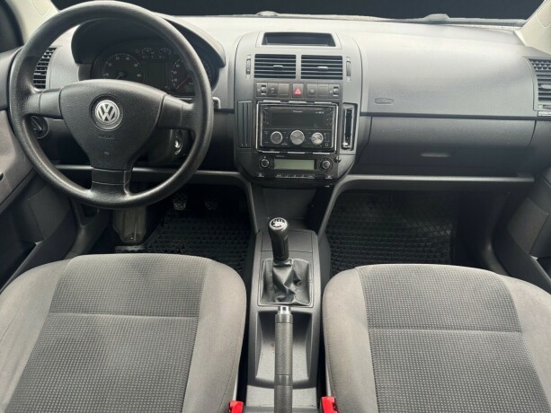 volkswagen-polo-bensin-2009-big-12