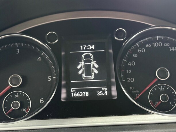 volkswagen-passat-diesel-2014-big-13