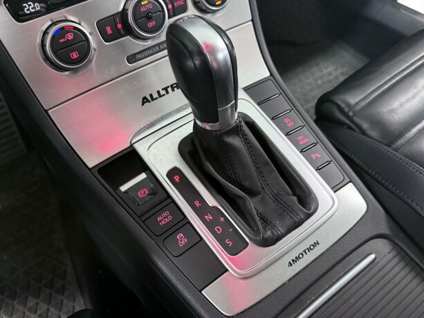 volkswagen-passat-diesel-2014-big-16