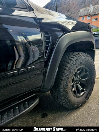 dodge-ram-bensin-2023-big-28