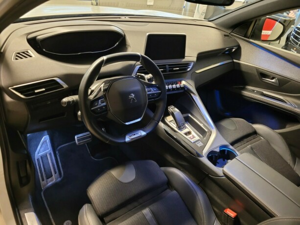 peugeot-5008-diesel-2019-big-24