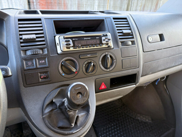 volkswagen-transporter-diesel-2003-big-9