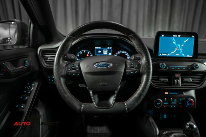 ford-focus-bensin-2019-big-24