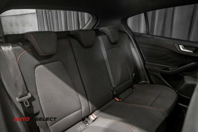 ford-focus-bensin-2019-big-13
