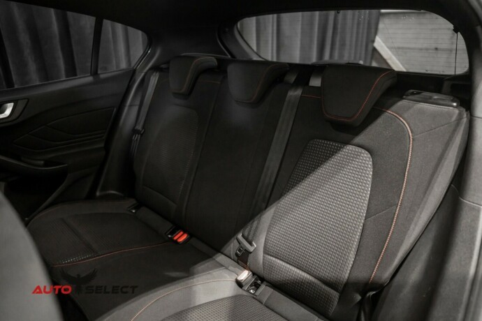 ford-focus-bensin-2019-big-15