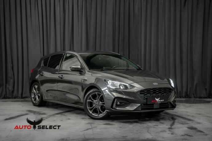 ford-focus-bensin-2019-big-0