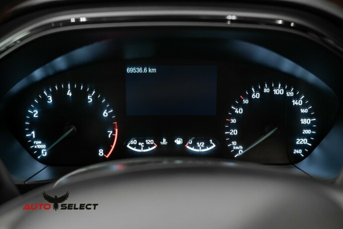 ford-focus-bensin-2019-big-27