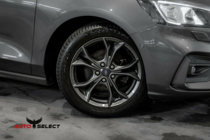 ford-focus-bensin-2019-big-1