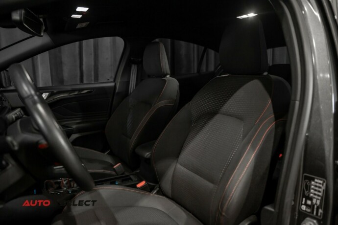 ford-focus-bensin-2019-big-21