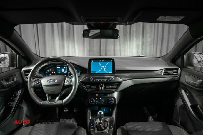 ford-focus-bensin-2019-big-29