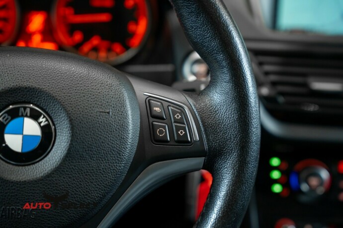 bmw-x1-diesel-2013-big-28