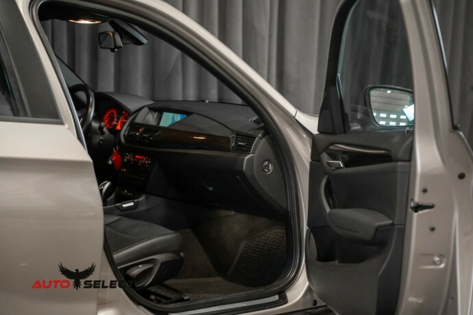 bmw-x1-diesel-2013-big-16