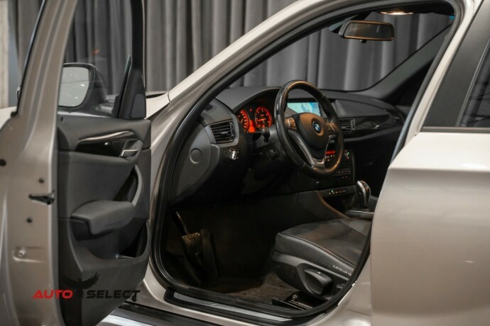 bmw-x1-diesel-2013-big-18