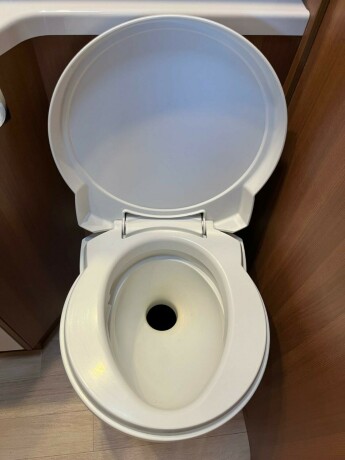 solifer-t752-lav-km-face2face-queensbed-senkeseng-alde-varme-hengerfeste-diesel-2020-big-63