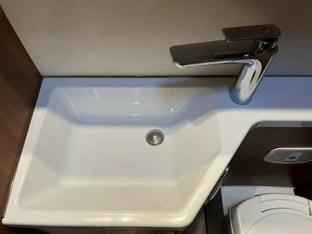 solifer-t752-lav-km-face2face-queensbed-senkeseng-alde-varme-hengerfeste-diesel-2020-big-58