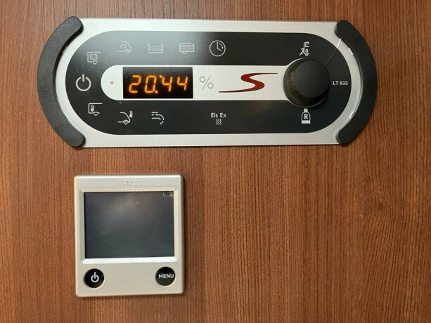 solifer-t752-lav-km-face2face-queensbed-senkeseng-alde-varme-hengerfeste-diesel-2020-big-43